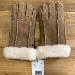UGG Women's Classic Perforated Shearling Gloves (NWT), size small